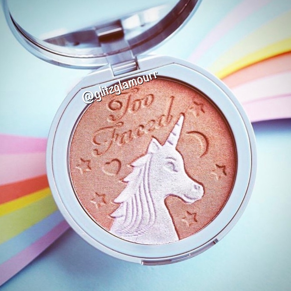 🦄Too Faced Unicorn Tears Iridescent Mystical Bronzer🦄